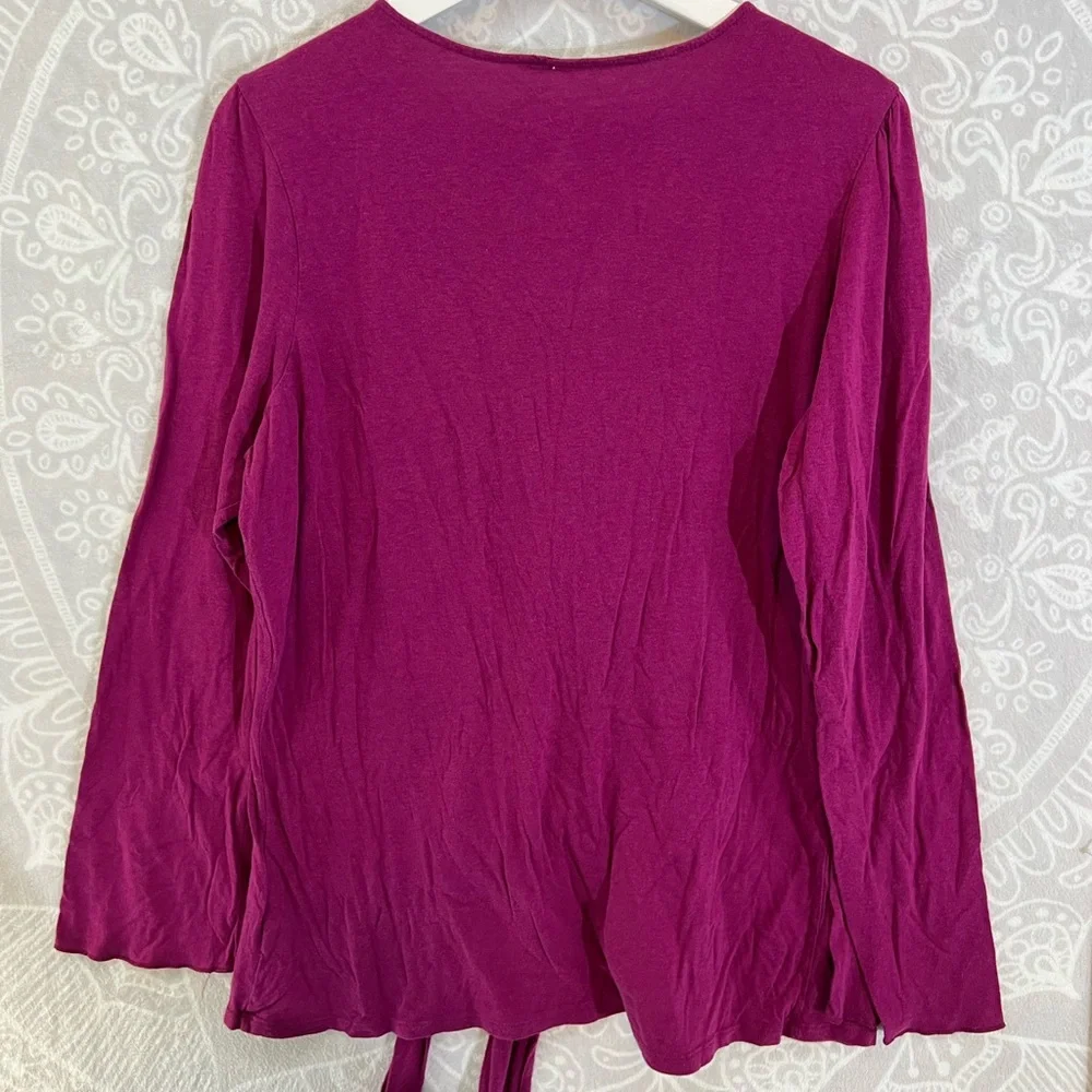OLD MAVY FUSCIA MATERNITY XL TOP FAIR TWO TINY HOLES TIE WASTE CUTE ADORABLE 727
